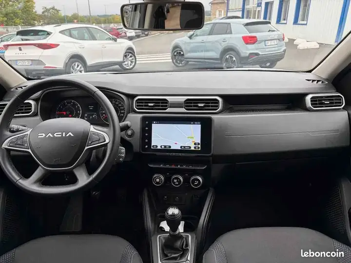 Dacia Duster 2024 photo 2