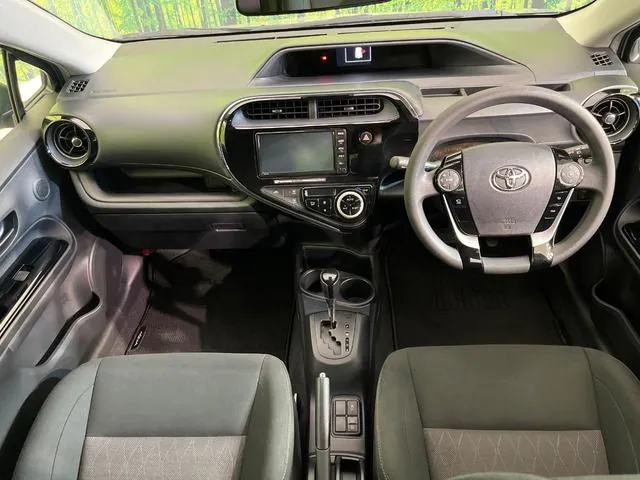 Toyota Aqua 2021 photo 2