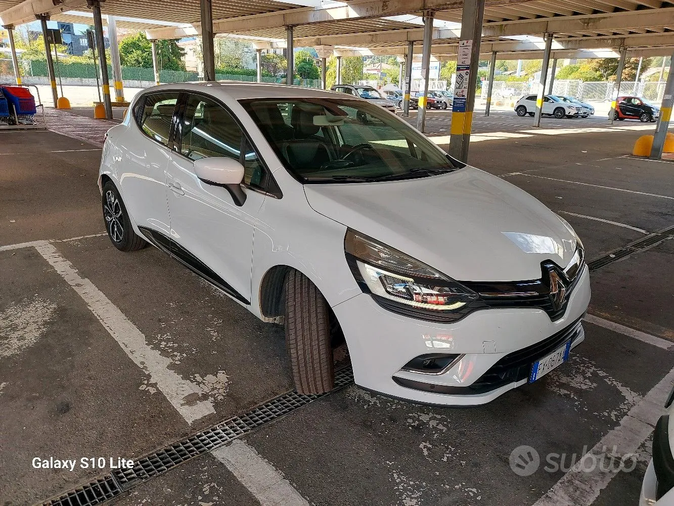 Renault Clio 2016 photo 2