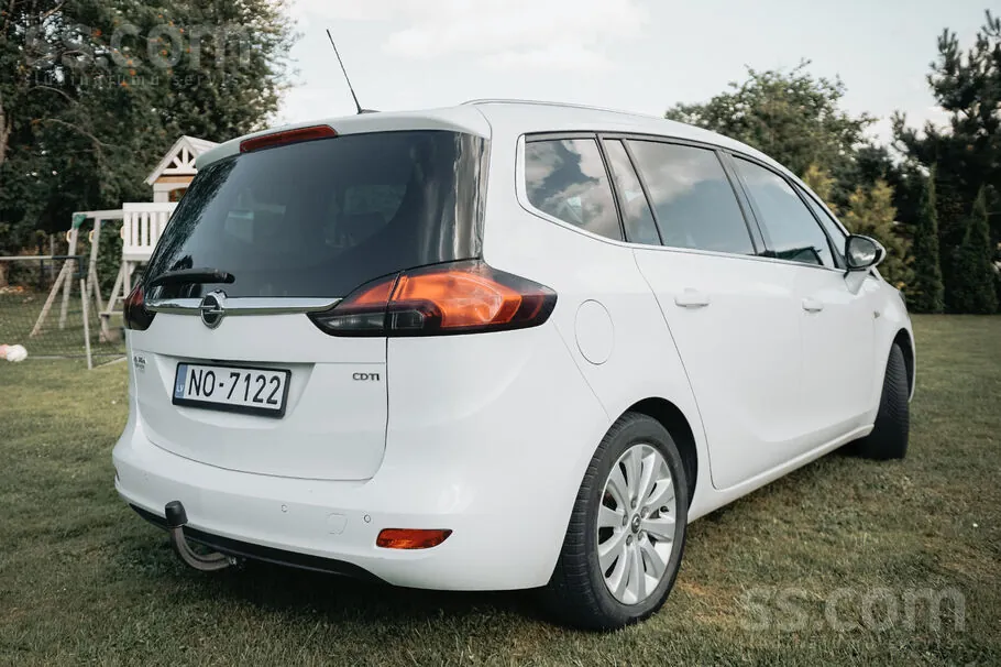 Opel Zafira 2017 photo 3