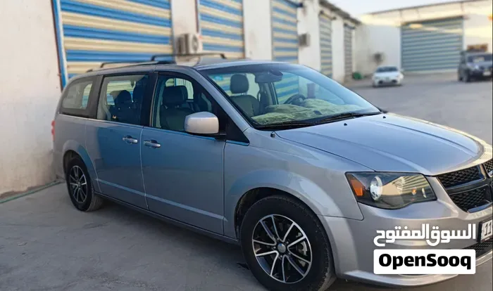 Dodge Caravan 2018 photo 3