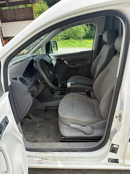 Volkswagen Caddy Maxi 2010 photo 3