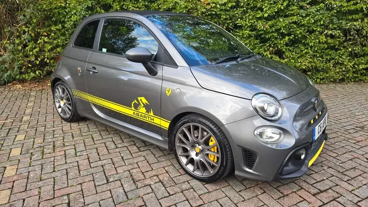 Abarth 595C 2018 photo 2