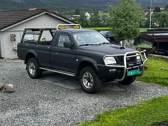 Mitsubishi L200