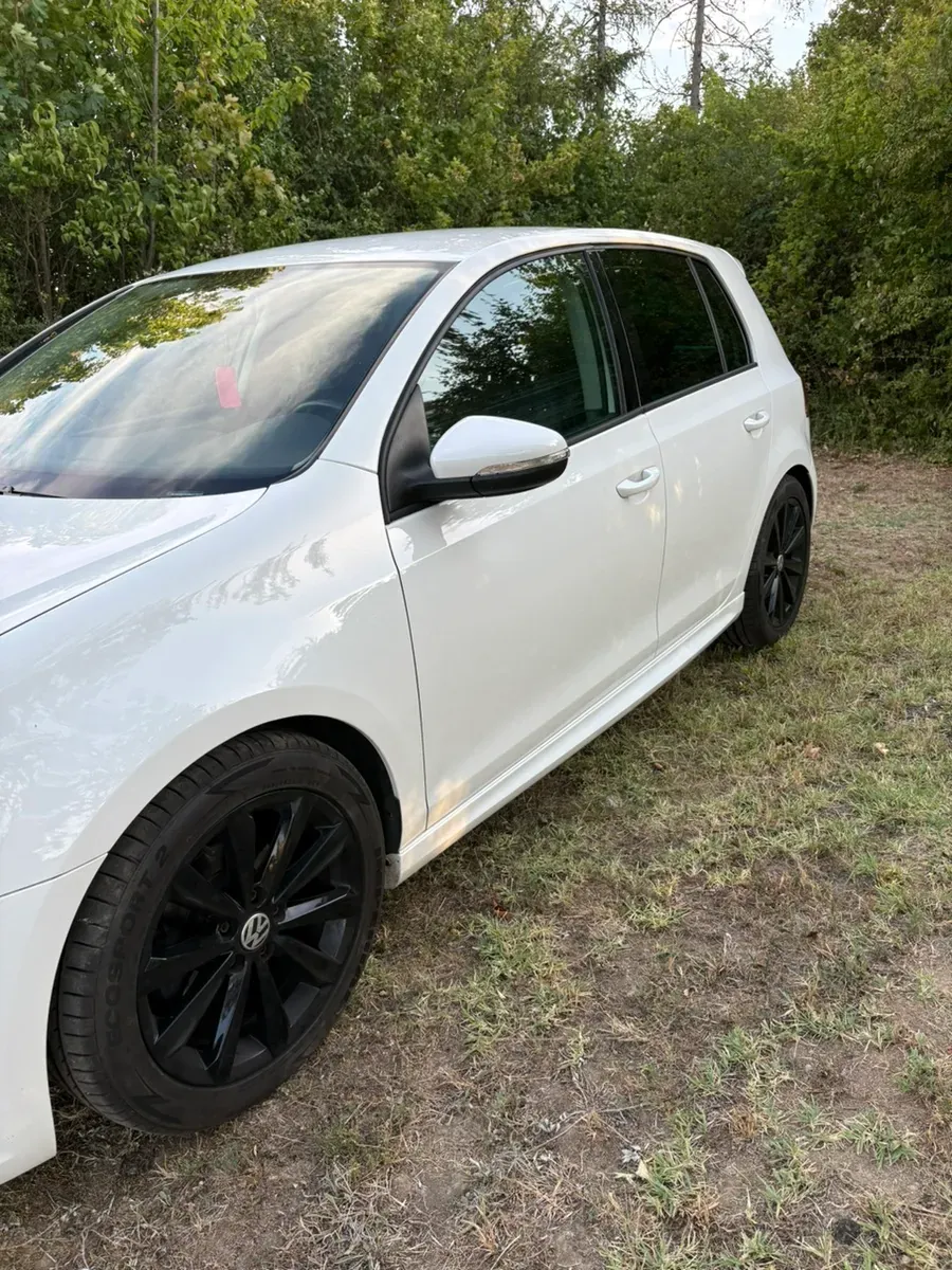 Volkswagen Golf 2011 photo 3