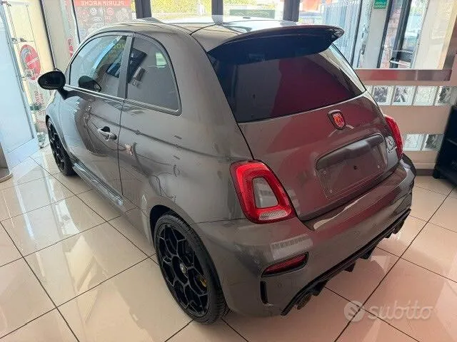 Abarth 695 2023 photo 5