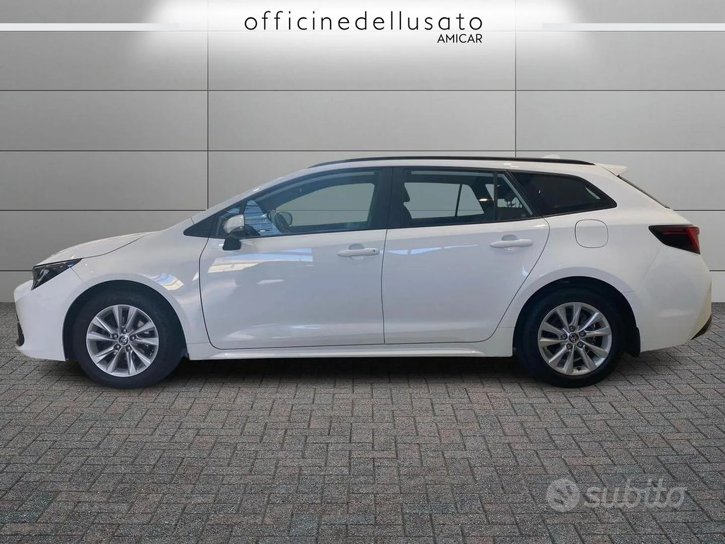 Toyota Corolla 2023 photo 2