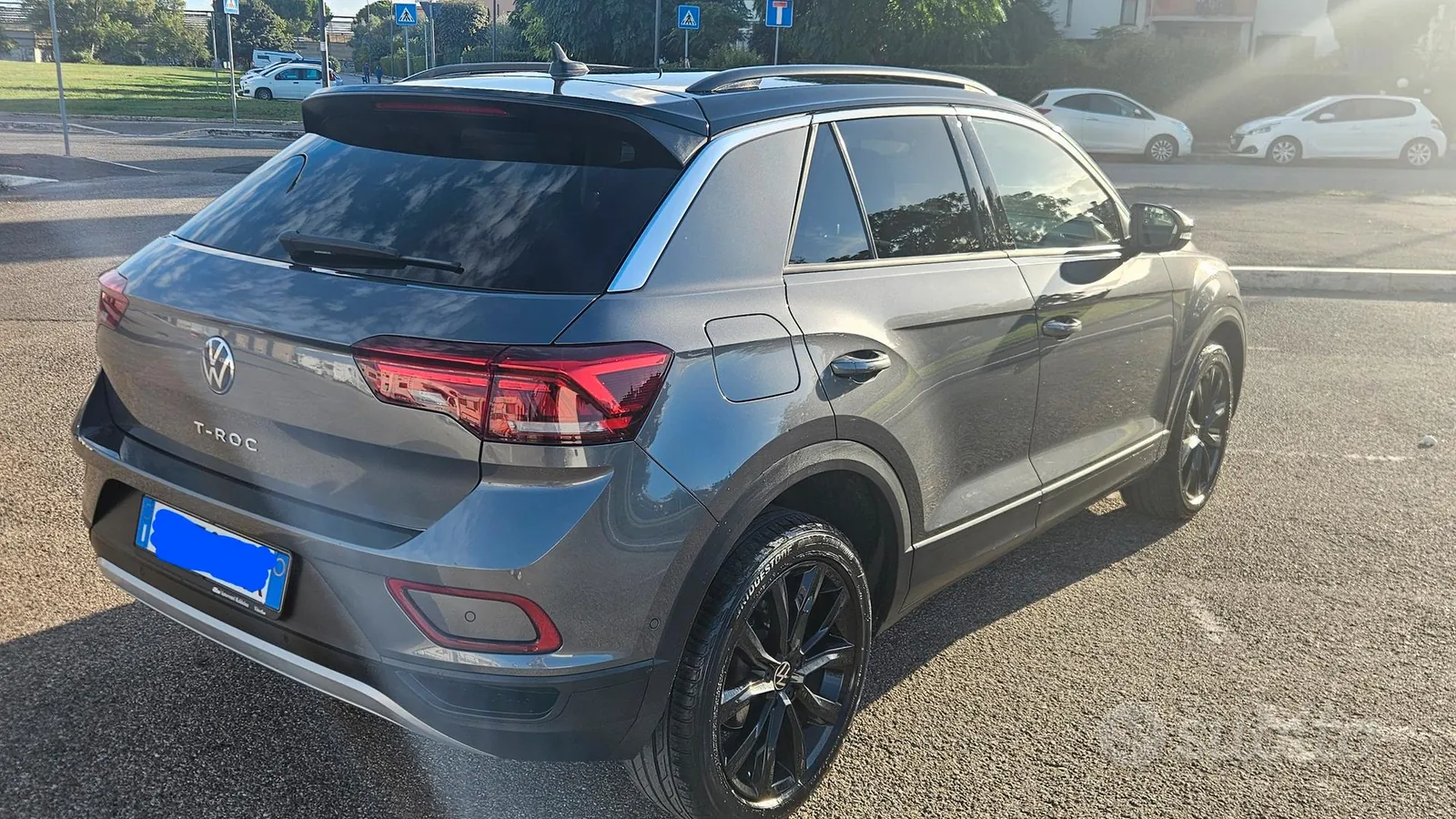 Volkswagen T-Roc 2023 photo 3