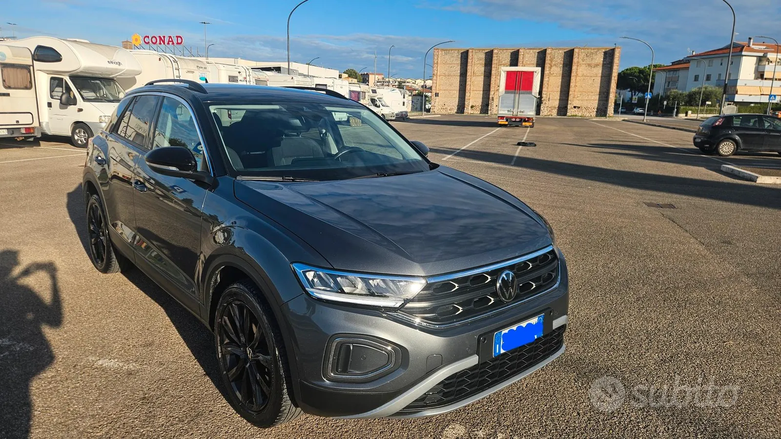 Volkswagen T-Roc 2023 photo 2