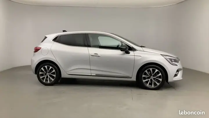 Renault Clio 2023 photo 5