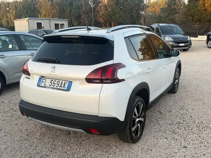 Peugeot 2008 2017 photo 4