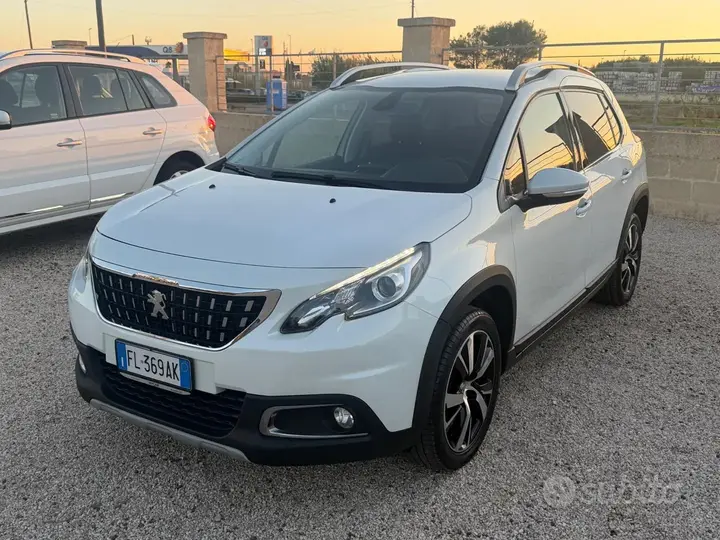 Peugeot 2008 2017 photo 2