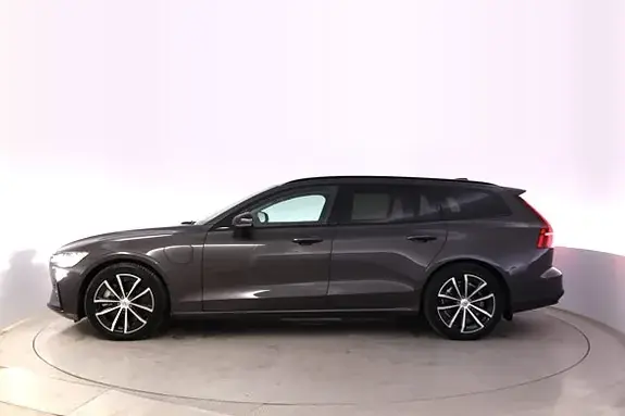 Volvo V60 2025 photo 2
