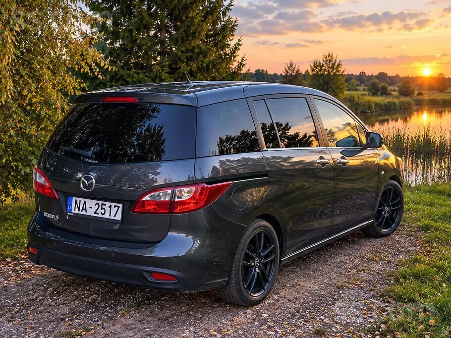 Mazda Mazda5
