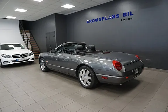 Ford Thunderbird 2003 photo 4