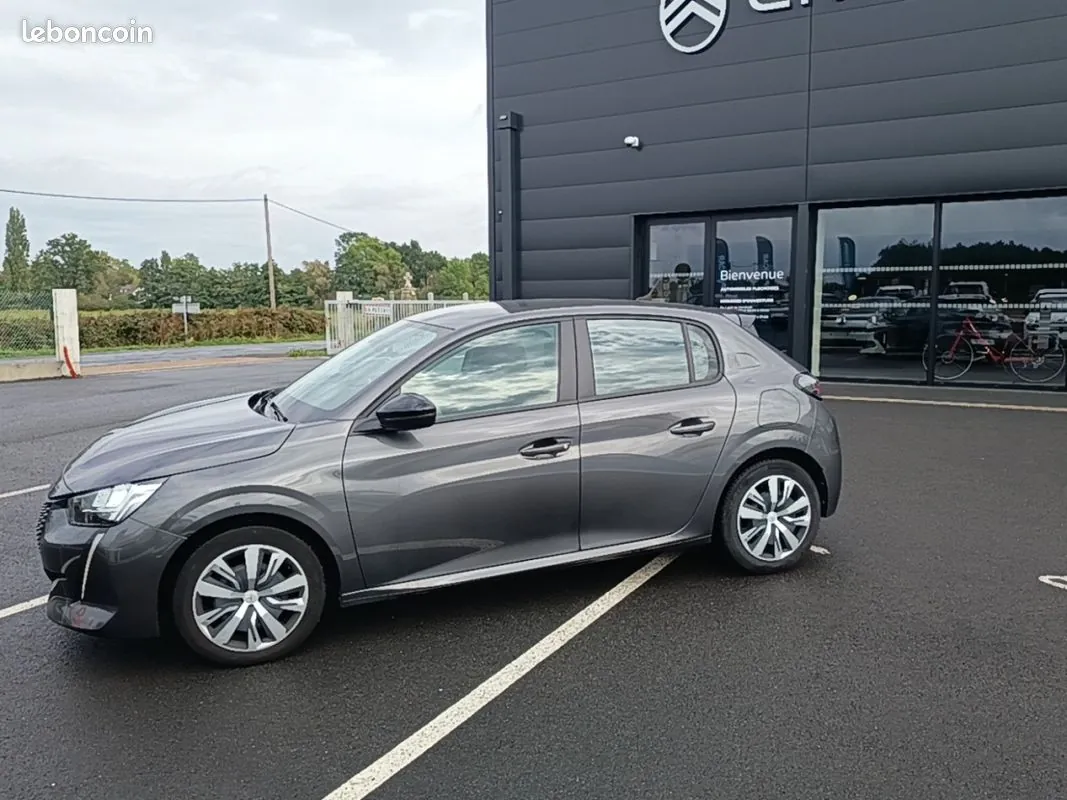 Peugeot 208 2023 photo 2