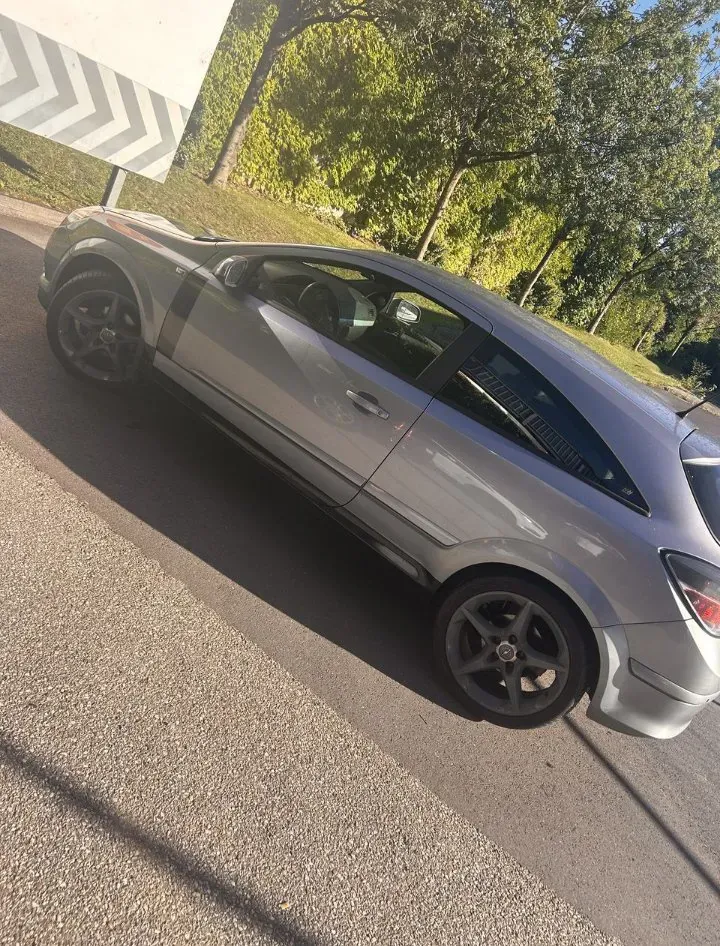 Opel Astra 2007 photo 2