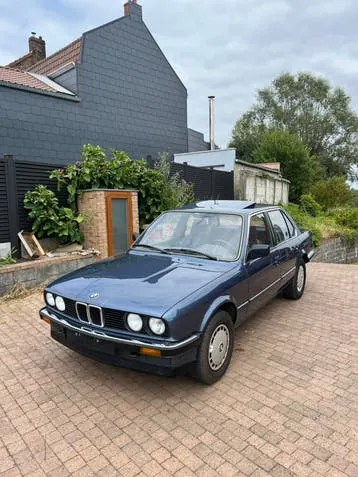 BMW E30