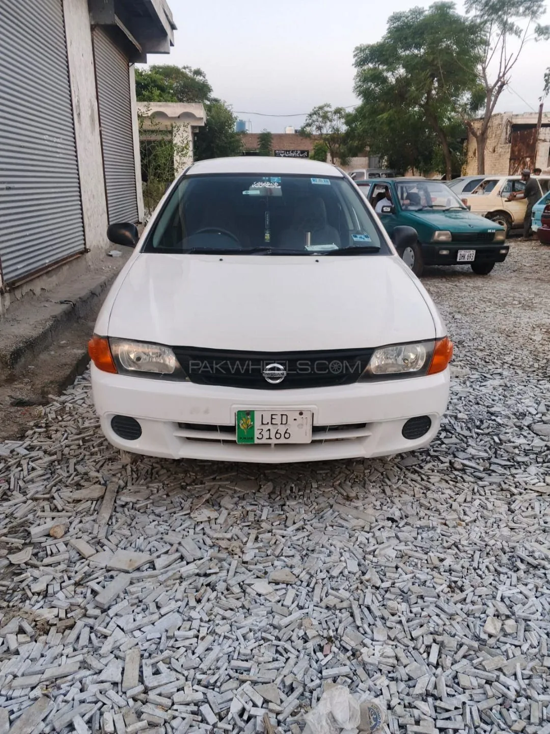 Nissan Ad Van