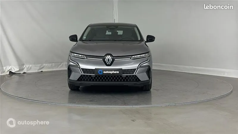 Renault Megane 2023 photo 2