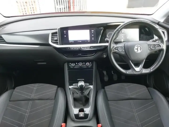 Vauxhall Grandland 2023 photo 3
