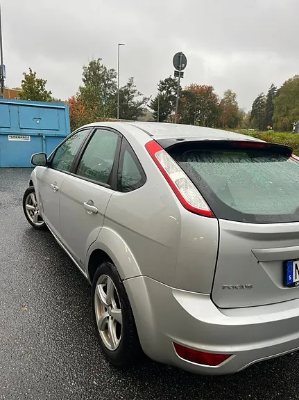 Ford Focus 2010 photo 3