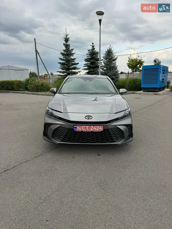 Toyota Camry 2024 photo 3