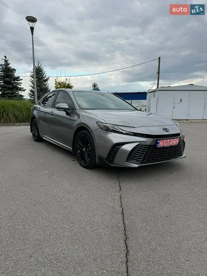 Toyota Camry 2024 photo 2