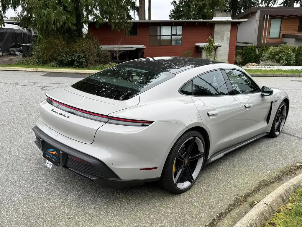 Porsche Taycan 2021 photo 4