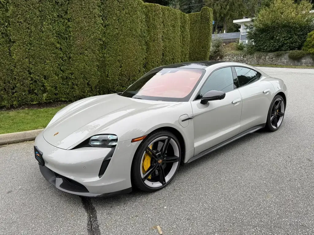 Porsche Taycan 2021 photo 3