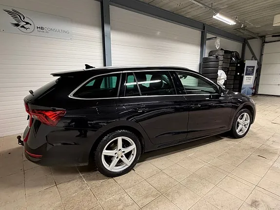 Skoda Octavia 2023 photo 5