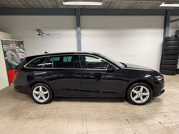 Skoda Octavia 2023 photo 4