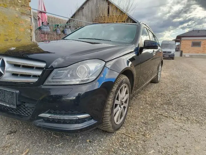 Mercedes-Benz C-Class 2013 photo 2