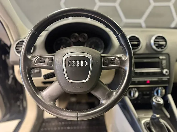 Audi A3 2011 photo 4