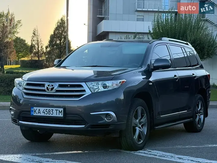Toyota Highlander 2012 photo 2