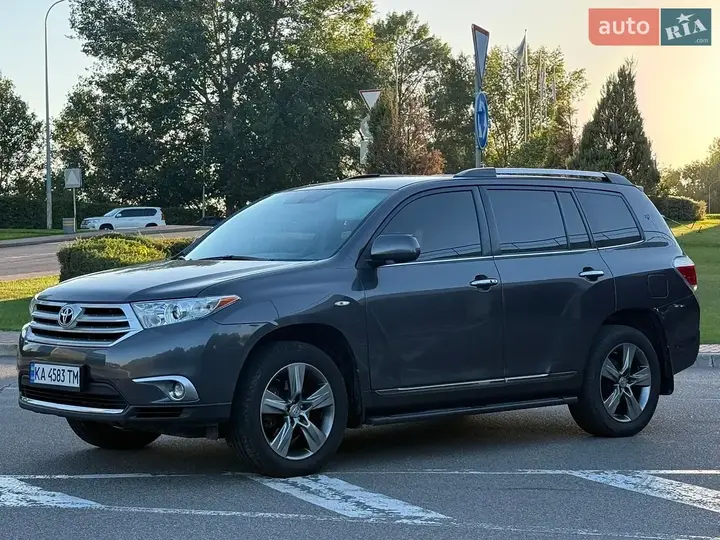 Toyota Highlander 2012 photo 3