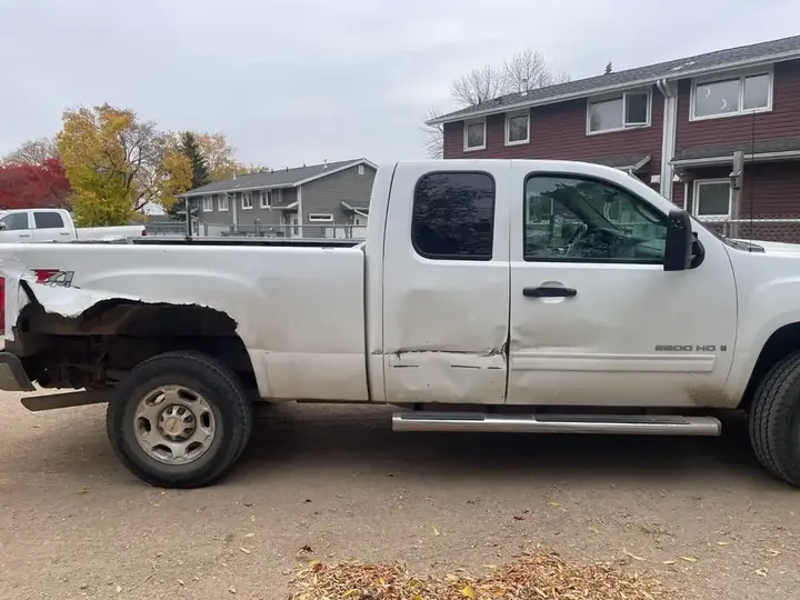 GMC Sierra 2500Hd 2009 photo 2