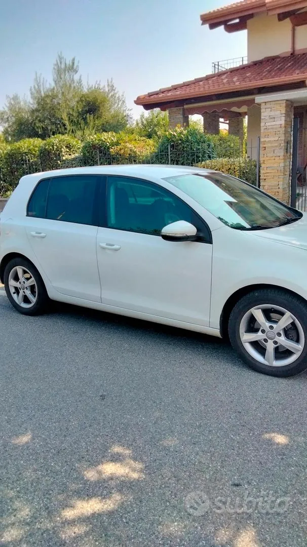 Volkswagen Golf 2009 photo 2