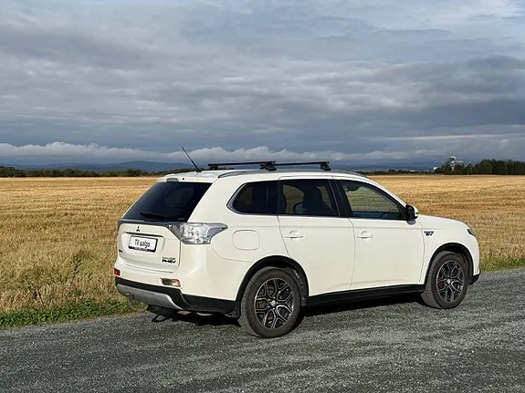 Mitsubishi Outlander 2015 photo 4