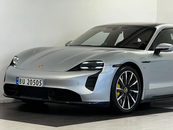 Porsche Taycan Turbo S 2020 photo 2