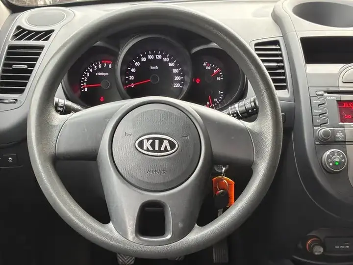 Kia Soul 2010 photo 2