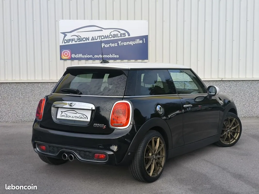 Mini Cooper S 2014 photo 2