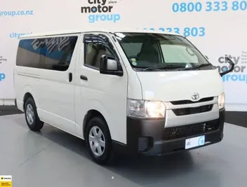 Toyota Hiace 2021 photo 2
