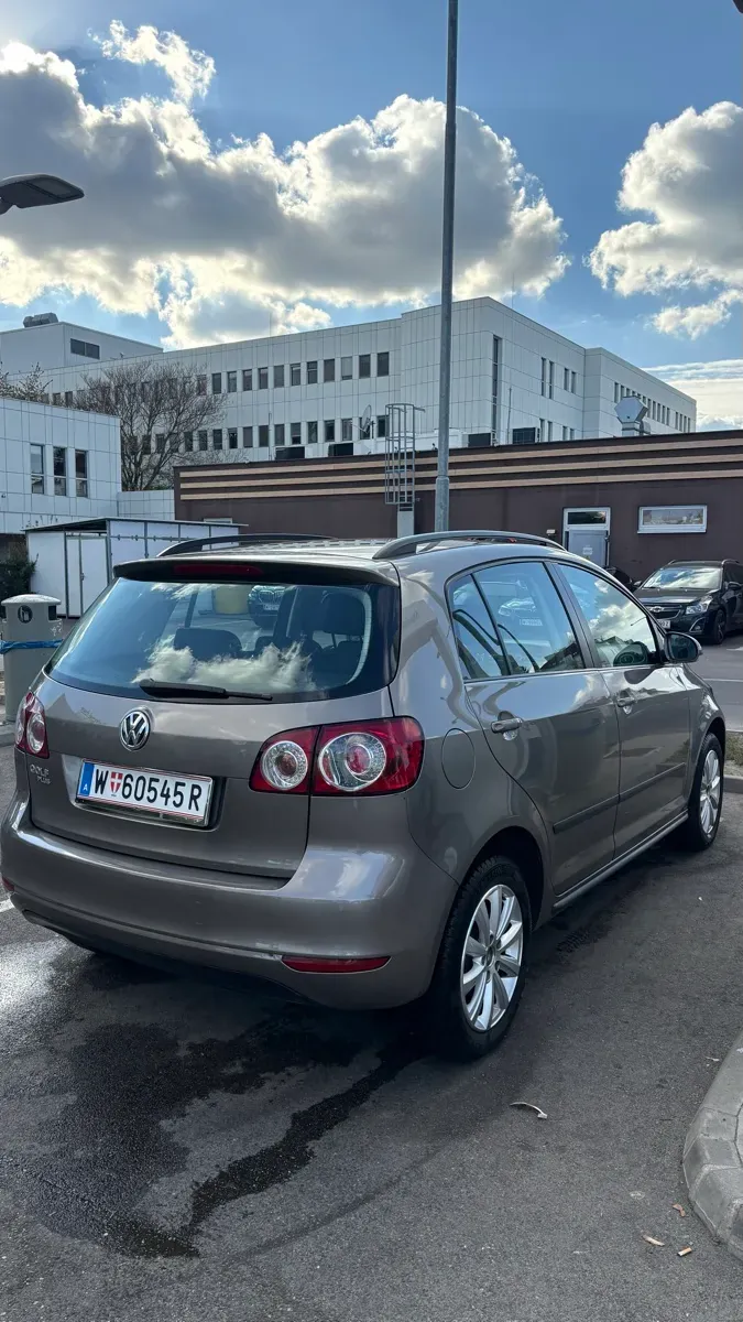 Volkswagen Golf 2009 photo 3