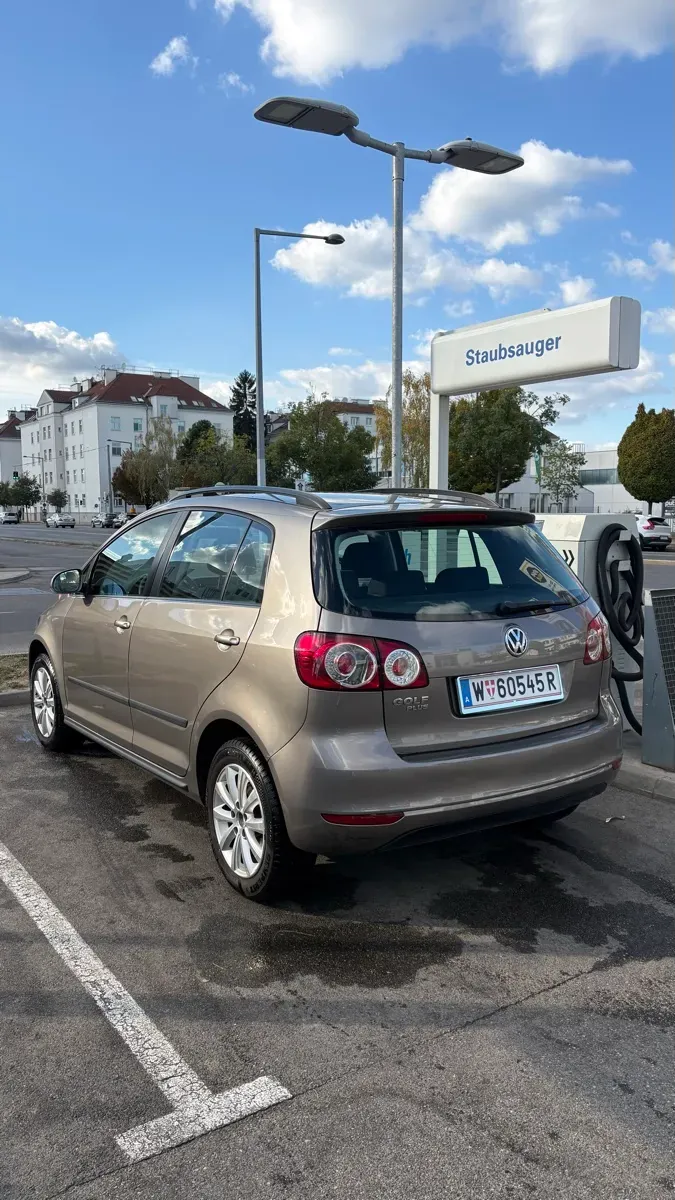 Volkswagen Golf 2009 photo 2