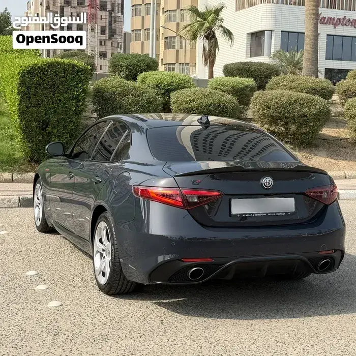 Alfa Romeo Giulia 2018 photo 3