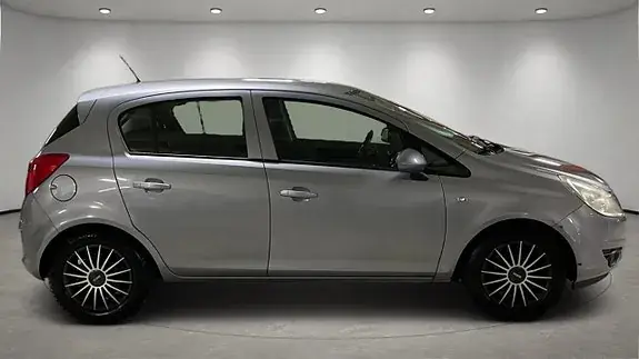 Opel Corsa 2010 photo 4