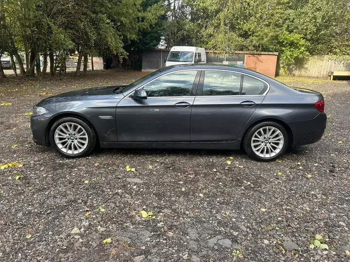 BMW 5 Series 2015 photo 4