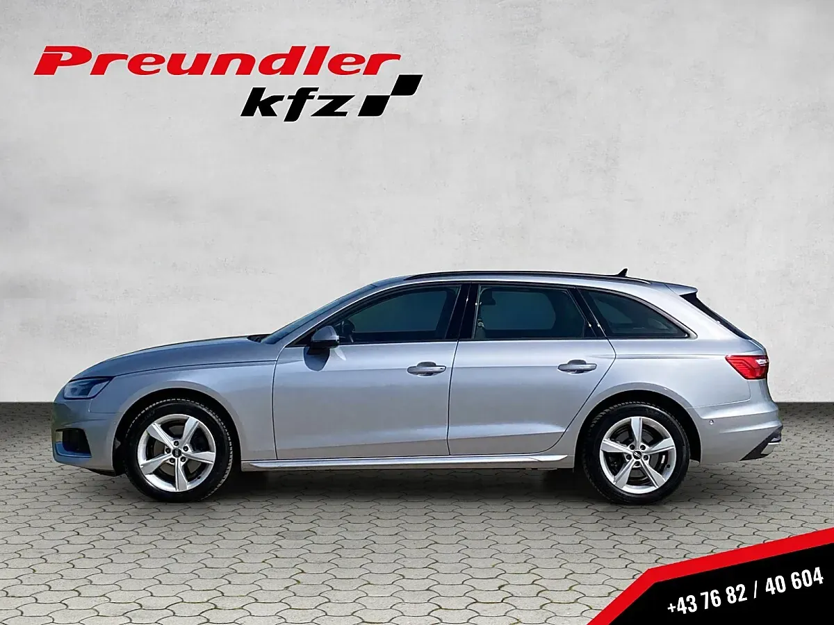 Audi A4 2022 photo 2