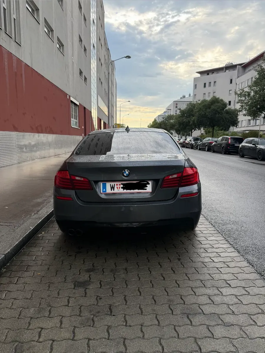 BMW 5 Series 2016 photo 2